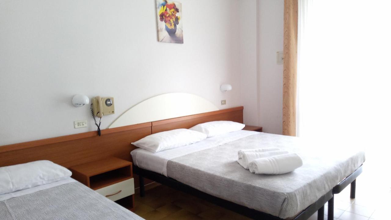 Hotel Meeting Beach Bellaria-Igea Marina Buitenkant foto