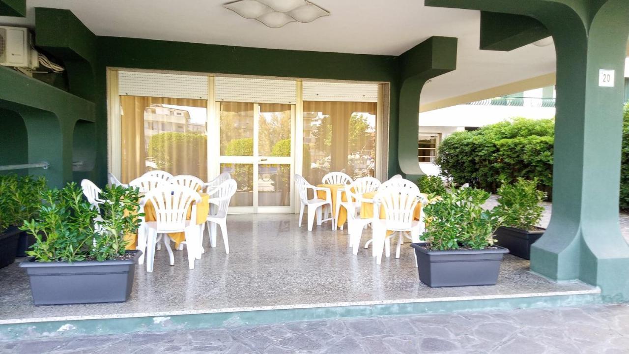Hotel Meeting Beach Bellaria-Igea Marina Buitenkant foto