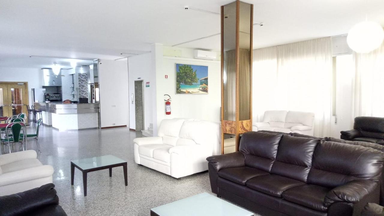 Hotel Meeting Beach Bellaria-Igea Marina Buitenkant foto